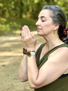 Laura YEO Breathing in Oils | Life Coaching with Laura